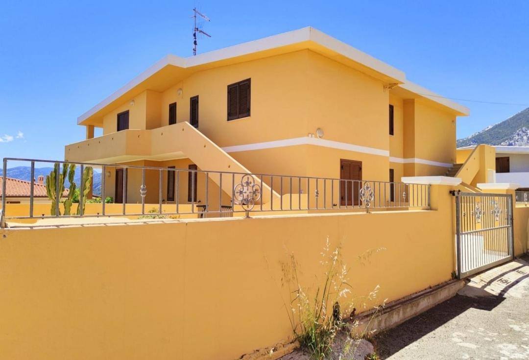 Appartamento Neruda Cala Gonone Luaran gambar
