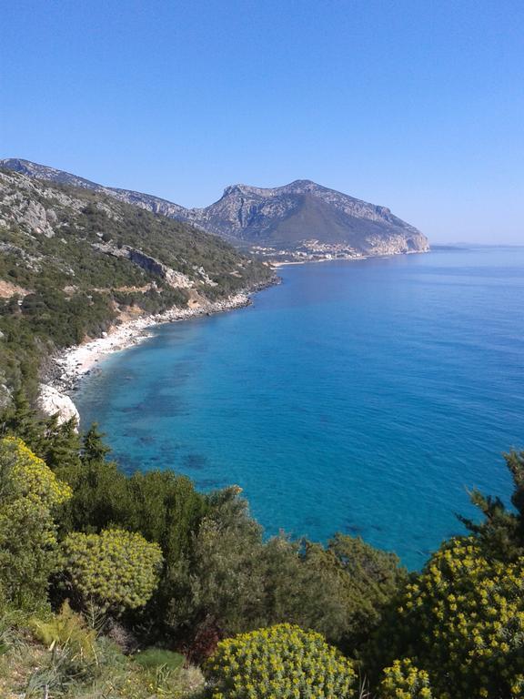 Appartamento Neruda Cala Gonone Luaran gambar